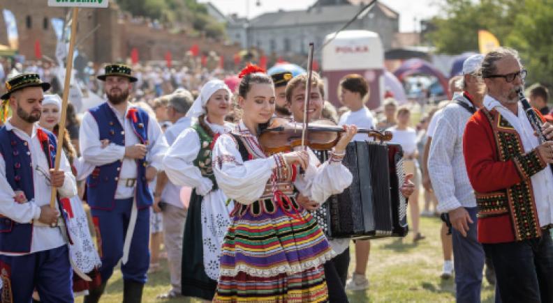 Agencja aktorska szuka statystów do filmu. Jak wysłać zgłoszenie?