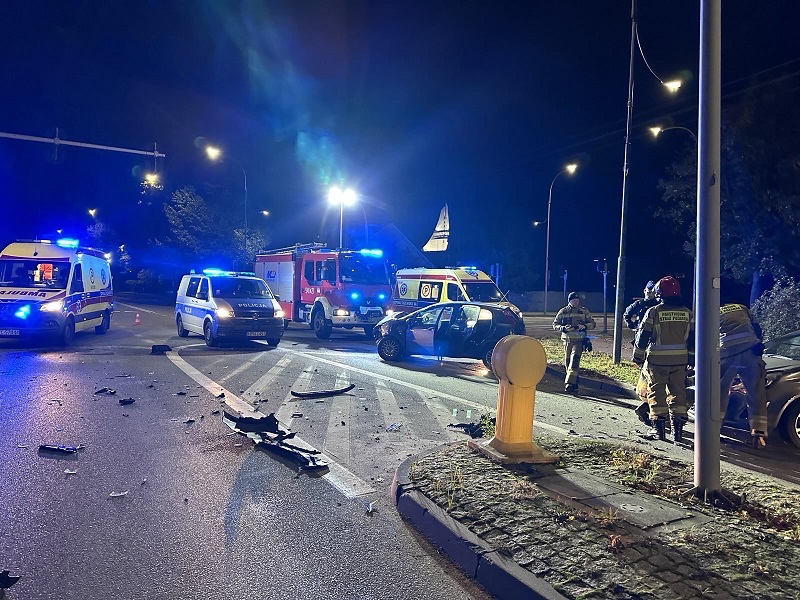Ponad 1 tys. zł kary i 10 punktów karnych, ale to mogło skończyć się dużo gorzej. Poważna kolizja drogowa