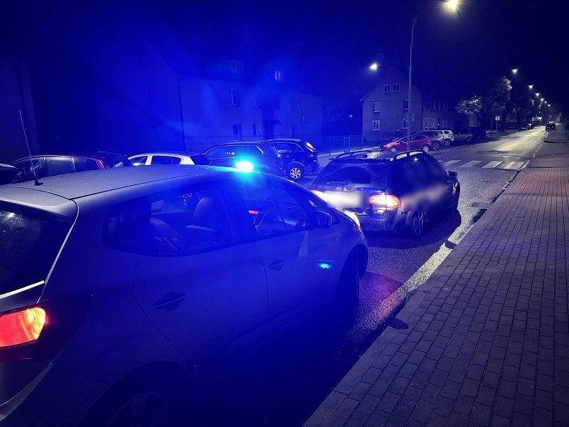 Kierowca zatrzymany przez policję. Okazało się, iż potrzebuje pomocy