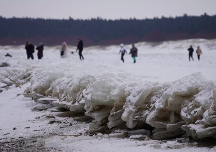To nie Arktyka, to Polska. Niezwykłe sceny nad morzem
