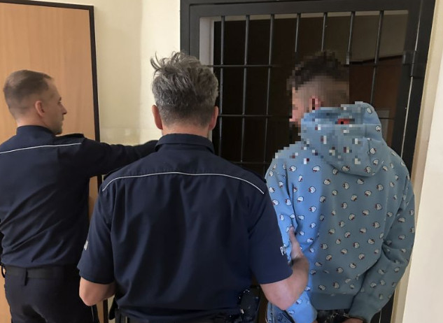 Ponad 390 gramów narkotyków i podrobione pieniądze. 25-latek zatrzymany