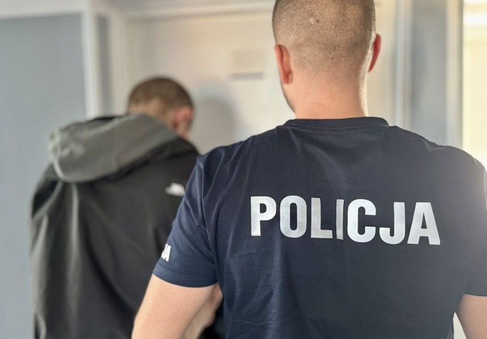 Ukradł kawę i walentynkowe prezenty. 38-latek usłyszał zarzuty