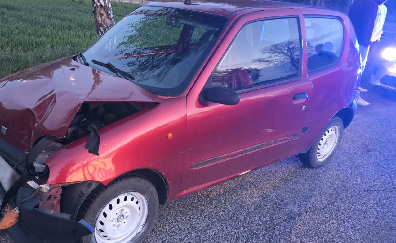 Pijany kierowca bez prawa jazdy zderzył się z ciężarówką