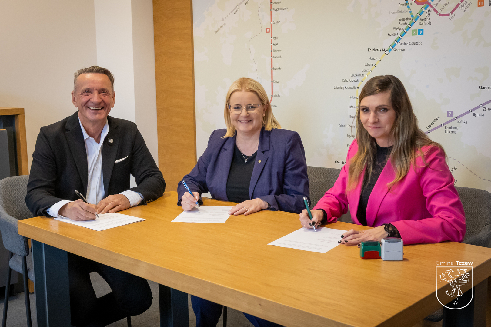 Podpisali porozumienie. Chodzi o chodnik przy drodze wojewódzkiej