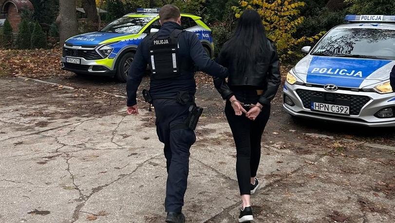 W przerwie od więzienia wjechała do rowu. Była pijana, ma cztery zakazy kierowania