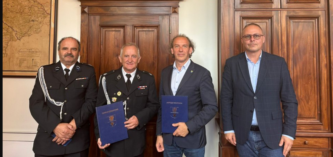 Powiat chojnicki wspiera strażaków. Pieniądze na zakupy dla OSP