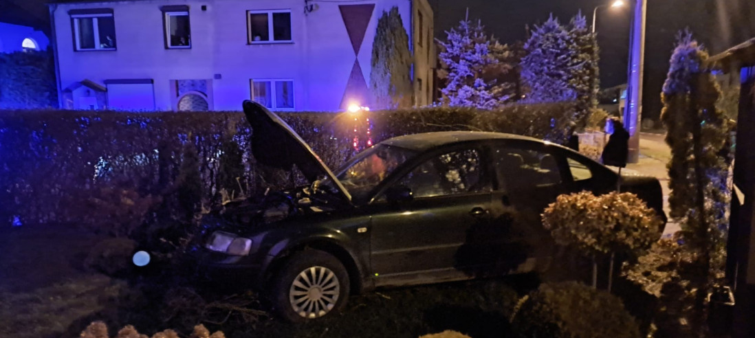 Pijany i bez prawa jazdy spowodował czołówkę. Pasażerka w szpitalu