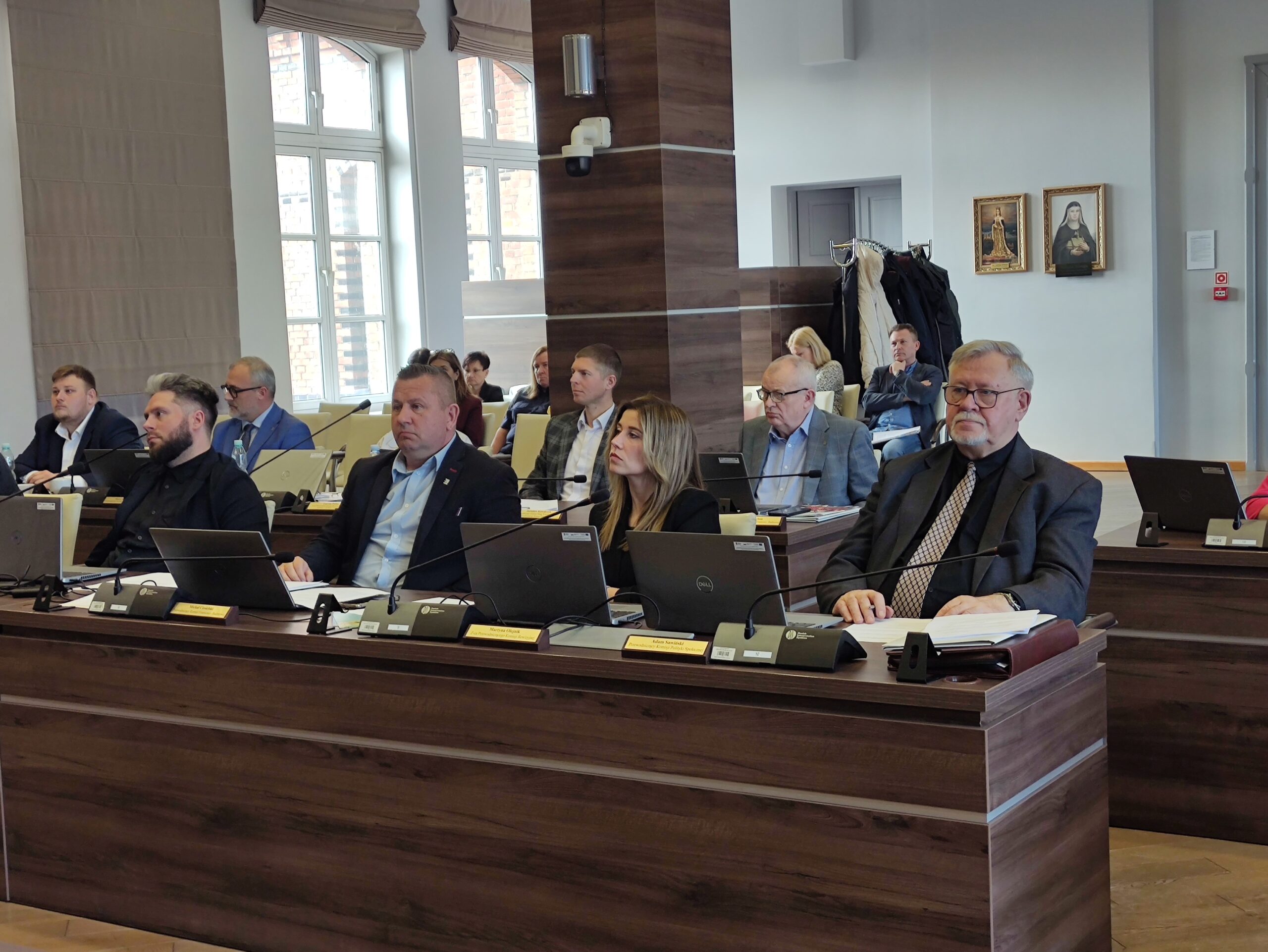 O tym będą debatować radni. Uchwały m.in. w sprawie gospodarki mieszkaniowej i finansów miasta