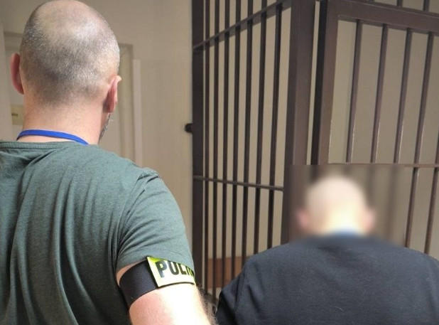 Agresywny 17-latek zaatakował mieszkańca Kociewia. Zniszczył okulary i wyrzucił klucze