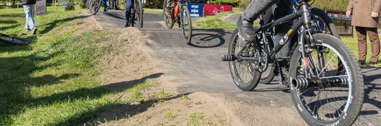 Czarna Woda z nowym pumptrackiem. Trasa zyskała asfaltową nawierzchnię