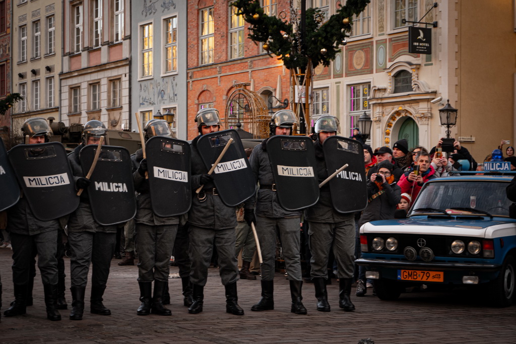 Będzie można zobaczyć oryginalne pojazdy służb biorących udział w pacyfikacji protestów. Rekonstrukcja w Gdańsku