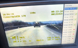 144 km/h w miejscu z ograniczeniem. Kierowca stracił prawo jazdy