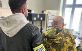 Poszukiwany 42-latek zatrzymany w Chojnicach. Podawał fałszywe dane podczas legitymowania.