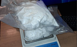 Amfetamina na drodze i w piwnicy. Dwóch mężczyzn z zarzutami