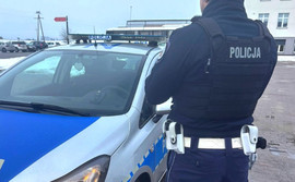 Zakaz prowadzenia zignorowany. W aucie była dwójka dzieci