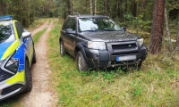 Skradziony Land Rover odnaleziony. Zatrzymano 51-latka
