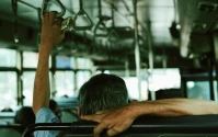 Pasażerka opisuje molestowanie w autobusie. 'Nikt nie zareagował'