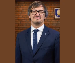 Ma 70 tys. zł oszczędności, kredyt na remont i dwa samochody. Oświadczenie majątkowe burmistrza Pelplina