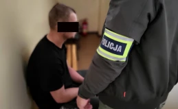 Uciekał przed wymiarem sprawiedliwości. Wpadł, gdy jechał do pracy