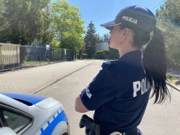 Nie miał prawa jazdy więc podał się za swojego brata. Policjanci nie dali się nabrać