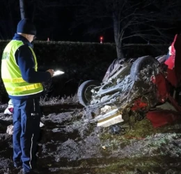 Groźny wypadek w gminie Warlubie. Dachowało auto