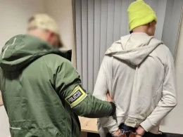 Demolował wiaty przystankowe i biletomaty. Usłyszał osiem zarzutów