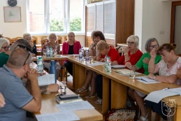 Rozpoczęły się przygotowania do plenerowego wydarzenia. Organizatorzy omawiają szczegóły Dożynek Gminnych