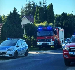 Wypadek quada w Smętowie Granicznym. Nastolatek trafił do szpitala po uderzeniu w drzewo