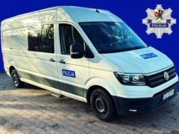 Mobilny punkt pomocy w Osiecznej. Policja wyciąga rękę do ofiar przemocy i oszustw