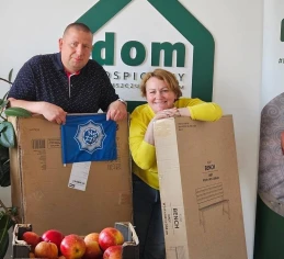 Policyjna zbiórka na rzecz hospicjum. Przekazali dary dla podopiecznych