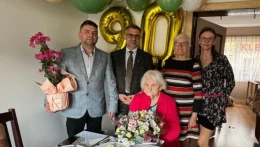 90 lat życia, 14 lat służby. Pani Janina uhonorowana przez burmistrza