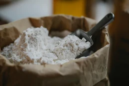 Mąka wycofana ze sklepów. GIS ostrzega: 'Nie należy jej spożywać'
