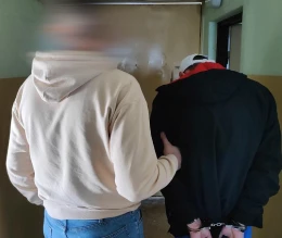 Seria zatrzymań w powiecie. Policjanci ujęli sprawców rozbojów i kradzieży