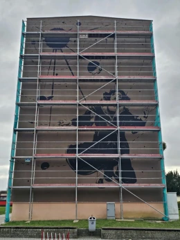 To nowy mural w tym mieście. Będzie przedstawiał wyjątkowego uczonego