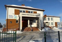 Krzyż czy plastikowa zabawka? Nauczycielka z Kielna zabiera głos