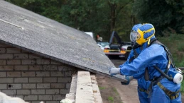 Obowiązkowa inwentaryzacja azbestu. Właściciele nieruchomości muszą złożyć dokumenty
