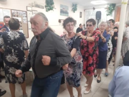 Świętowali tam seniorzy. Była muzyka na żywo i tańce! [ZDJĘCIA]