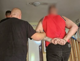 Zatrzymano dwóch poszukiwanych mężczyzn. Jakie zarzuty usłyszeli?