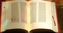Najstarsza drukowana księga świata jest na Pomorzu. Sensacyjna historia pelplińskiej Biblii