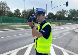 Prędkość ma wpływ na bezpieczeństwo na drogach. Policja zapowiada wzmożone kontrole kierowców