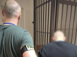 Agresywny 17-latek zaatakował mieszkańca Kociewia. Zniszczył okulary i wyrzucił klucze