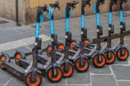 Nowe przepisy dla hulajnóg elektrycznych. Kluczowa zmiana od marca