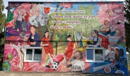 Mural z Trąbek w Warszawie! Sukces artystów z sekcji plastycznej