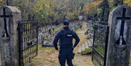 Policyjne działania w Święto Zmarłych. Wypadek i kolizje na drogach powiatu świeckiego