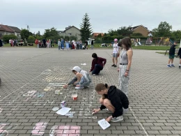Letnie zajęcia w szkołach podstawowych. Setki dzieci będą mogły skorzystają z półkolonii