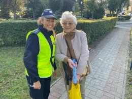 Policjanci przypominali o bezpieczeństwie. Akcja z okazji święta seniorów