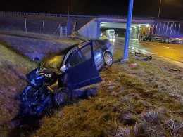 Wypadek na wjeździe na A1 w Ropuchach 