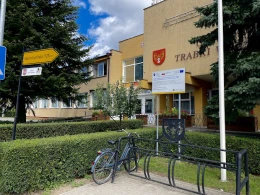 Publikacja zdjęć prywatnych samochodów urzędników wywołała sprzeciw. Czują się zagrożeni