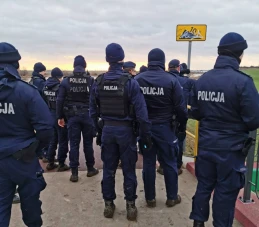 Policja o poszukiwaniach 83-latka. Jest ostrzeżenie