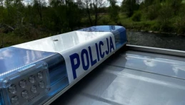 Kolizja drogowa w gminie Czersk. Pijany rowerzysta uderzył w samochód